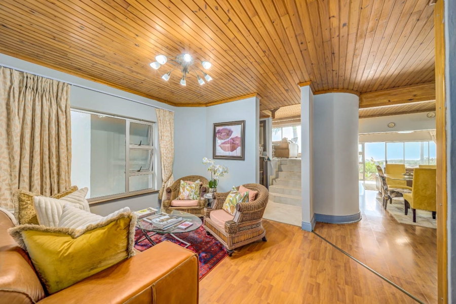 5 Bedroom Property for Sale in Beacon Bay Eastern Cape